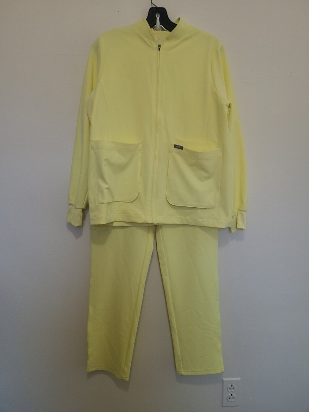NWT Figs Scrub Set Sebina Jacket Yola HR Skinny Pants size S Yellow